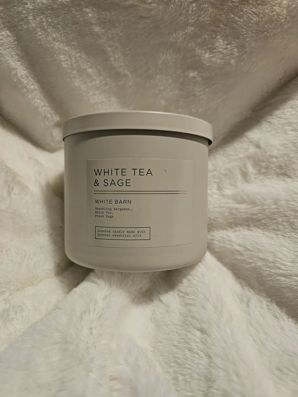 White Barn Candle Co White Tea & Sage 3 Wick Candle - Picture 1 of 4